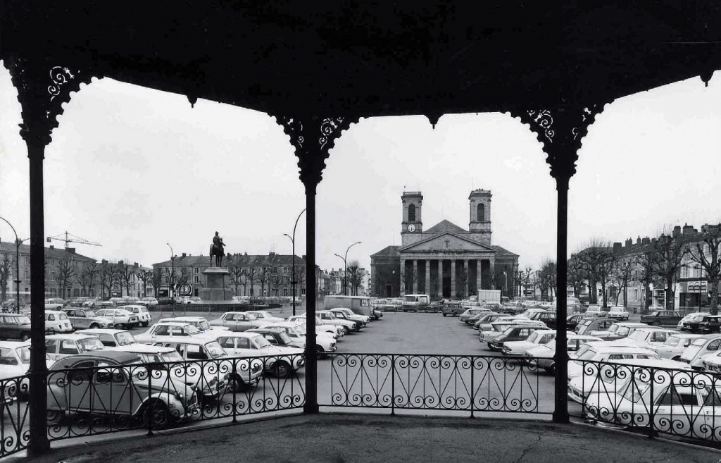 la roche sur yon magazine article place Napoléon Vendée Mag.