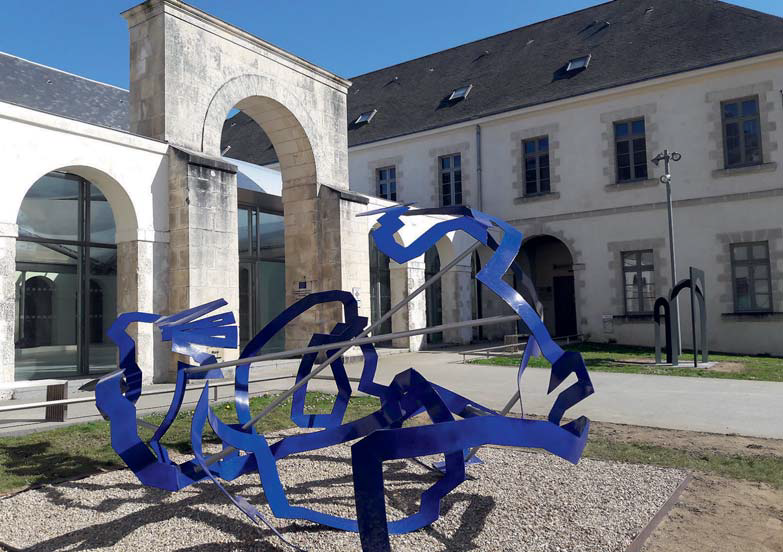 Vue extérieur du Musée de l’Abbaye Sainte-Croix (MASC)